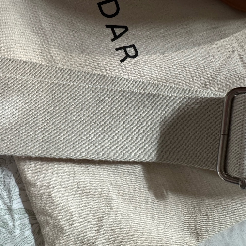 Andar The Waymaker Crossbody Bag - Picture 5 of 6